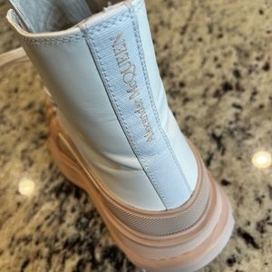 Alexandra McQueens size 39 shoes never worn before